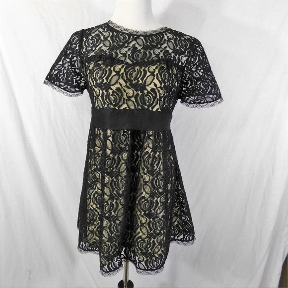 Forever 21 Dresses & Skirts - Forever Twenty One Lace Overlay  Dress Size 1X